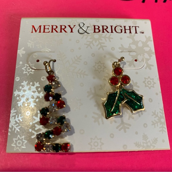 Holiday Ears Mismatch XMAS Tree Gold Tone Drop Earrings - Picture 3 of 3
